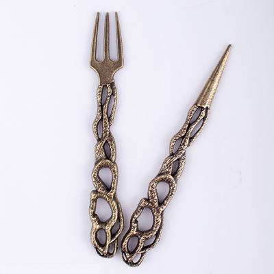 Fork and Poker Roses